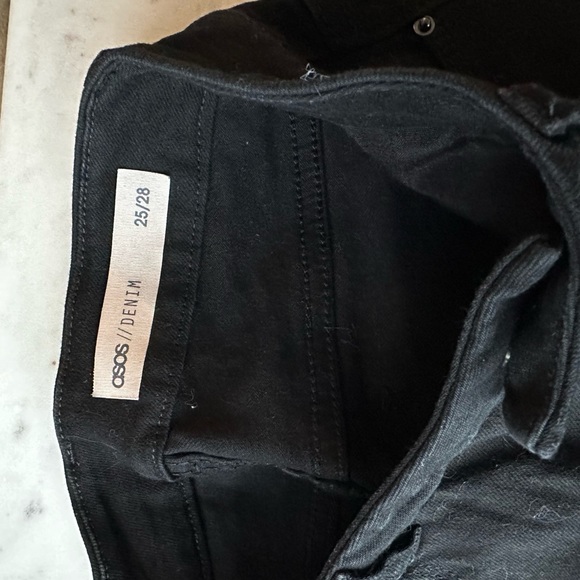 ASOS DESIGN Petite Bell Flare Jeans in Clean Black with Pressed Crease - Picture 7 of 7